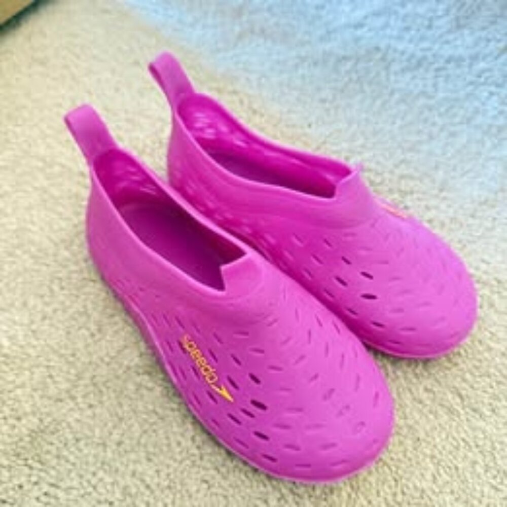 Little girls baby size 7/8 summer water shoes